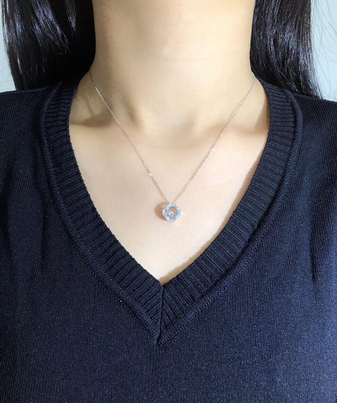 A00009 Diamond Necklace in 18k White Gold/18k Gold