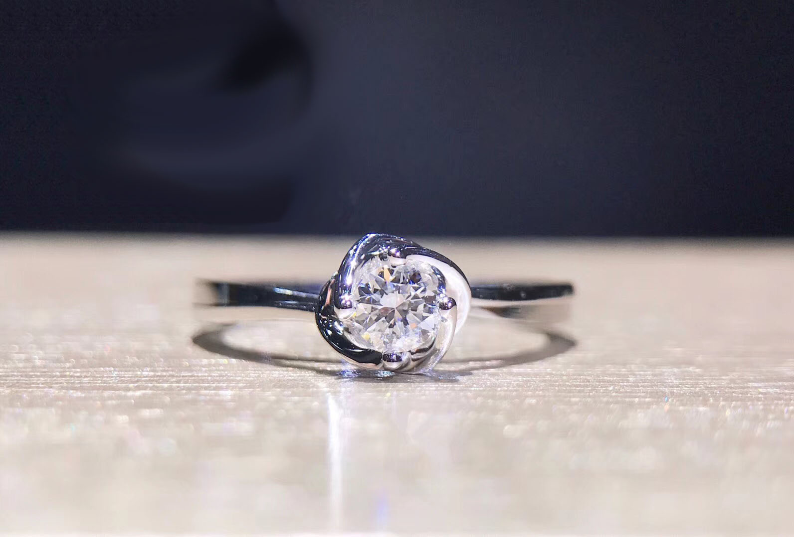 KS2421D Engagement Diamond Ring in 18k White Gold
