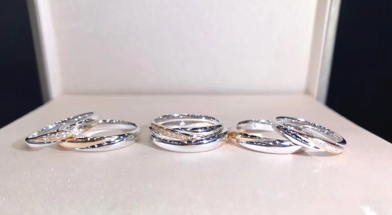 NF034F Diamond Couple Rings in 18k White Gold