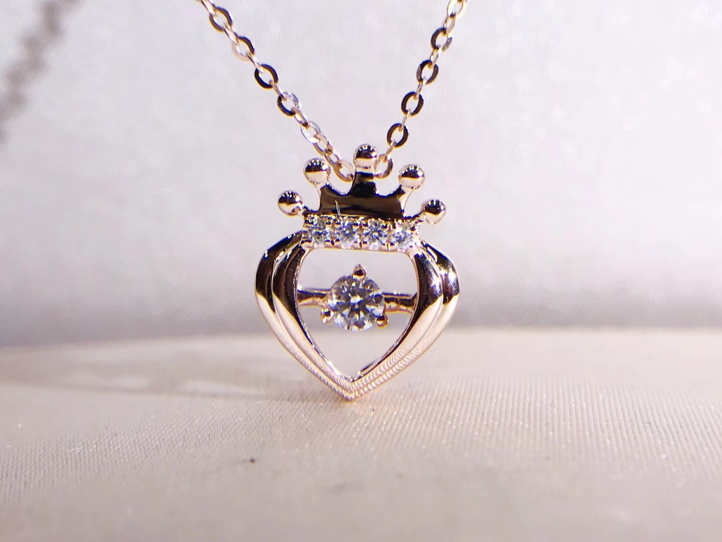 P00619 Diamond Necklace in 18k Gold /18k White Gold