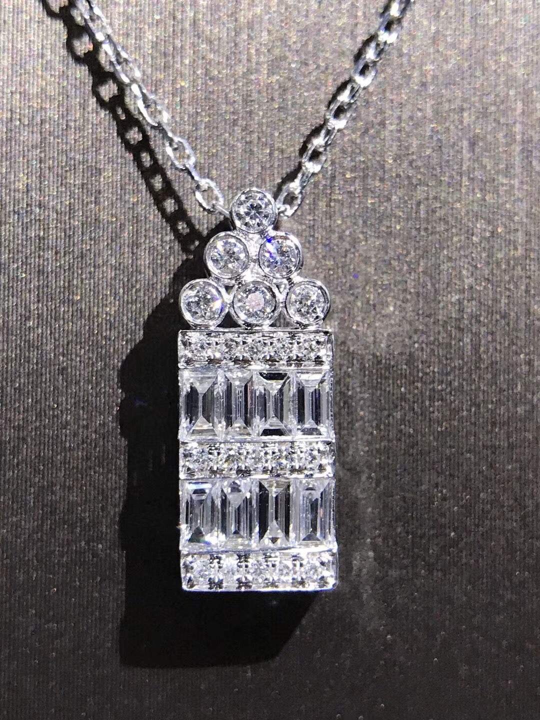 P00849 Diamond Necklaces in 18k White Gold