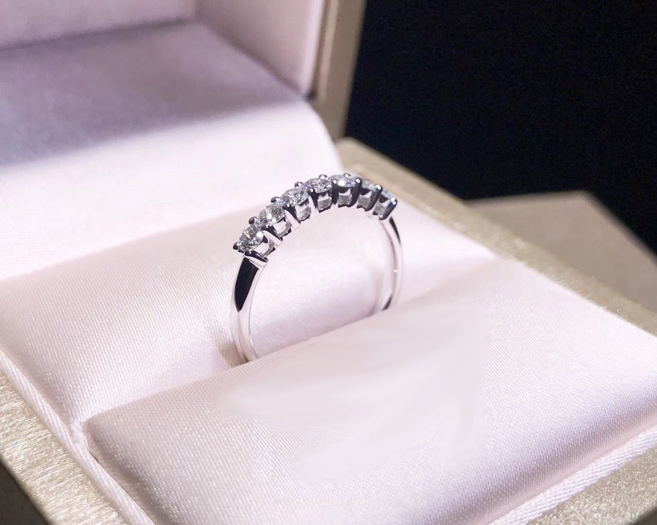 R00060-4 Chaplet Diamond Ring in 18k White Gold