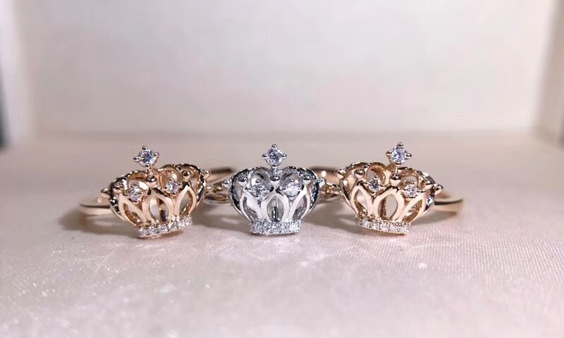 R20731 Crown-shaped Diamond Ring in 18k White Gold/18k Gold
