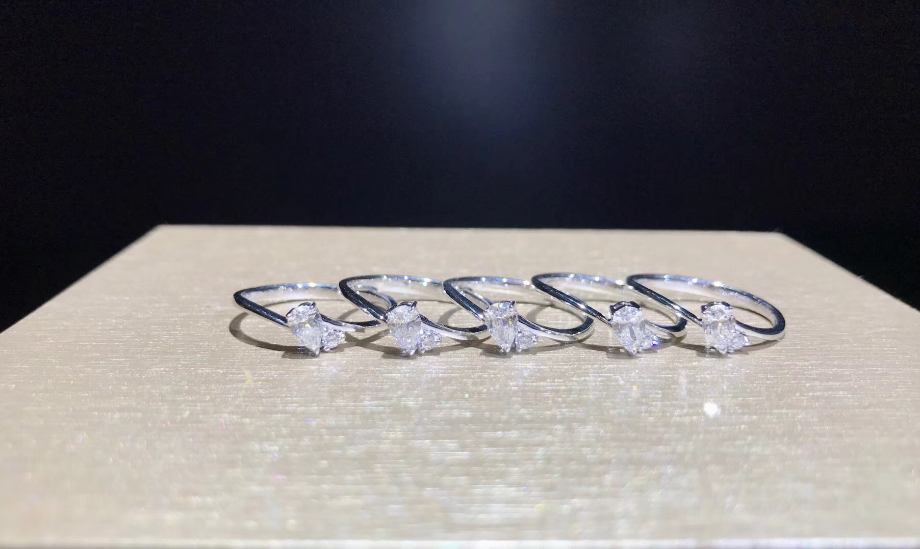 R21233 Engagement Diamond Ring