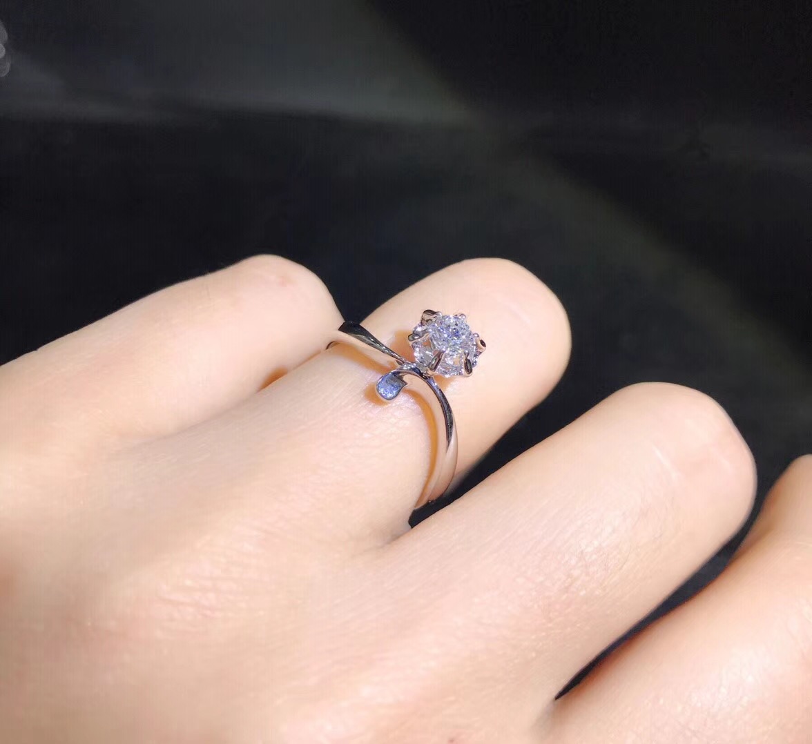 RW02068-2 Engagement Diamond Ring in 18k White Gold