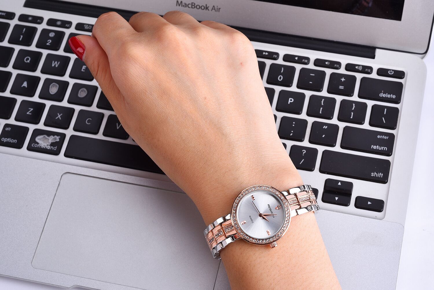 RE094 REBIRTH Stainless Steel Band Quartz Crystal-studded Bezel Watch