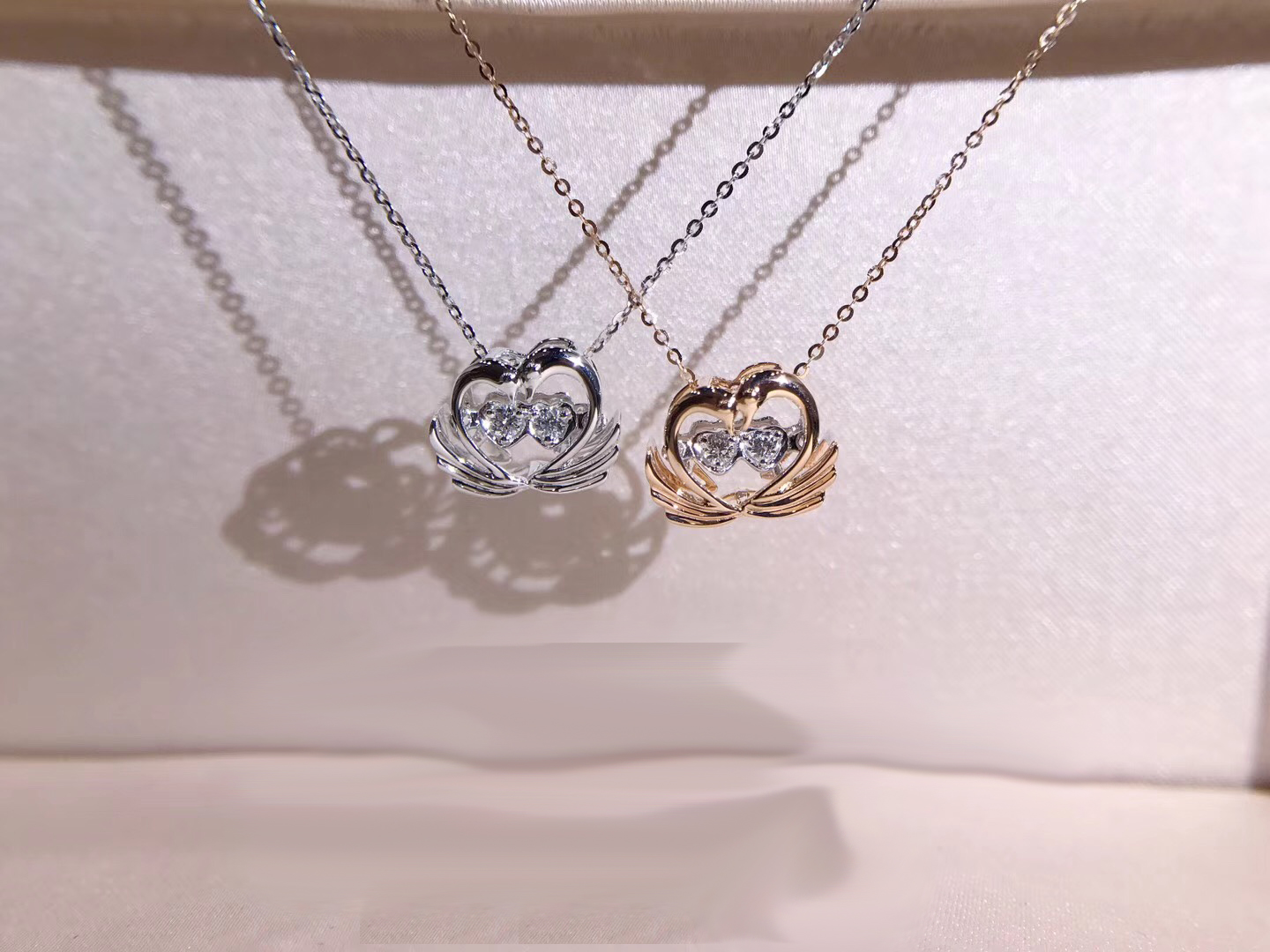 A00008 Diamond Necklace in White Gold/Rose Gold