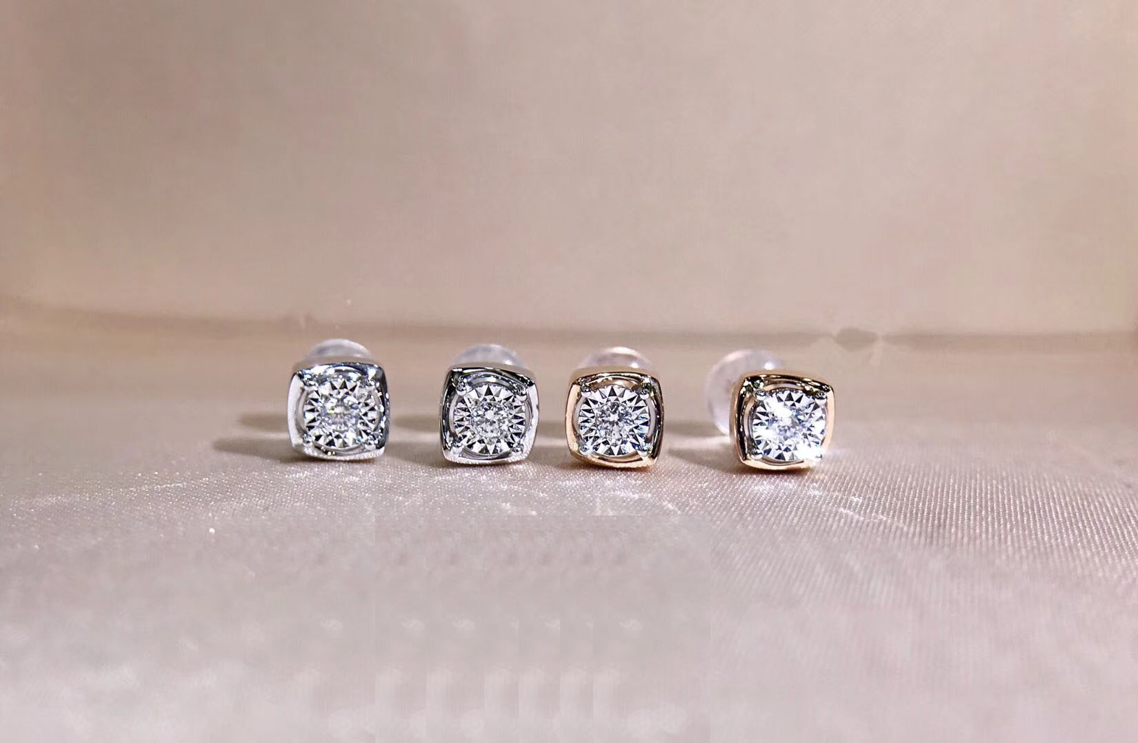 E00641-1 Diamond Earrings in 18k Gold/18k White Gold