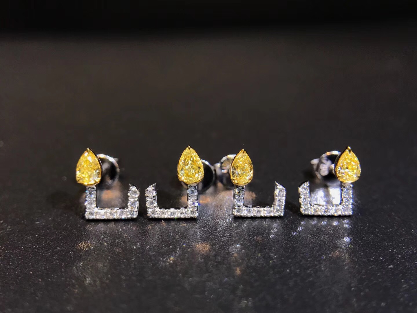 EW03770 Yellow Diamond pear-shaped Earrings