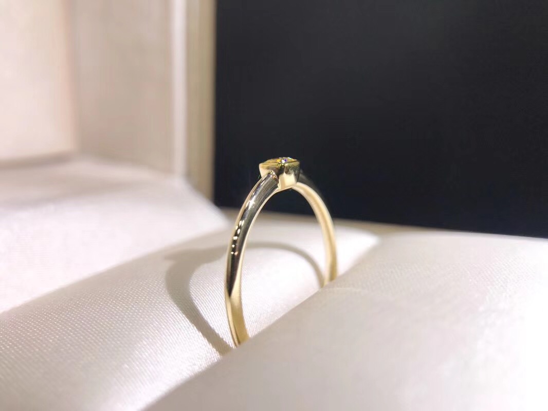 KD32-0799 Yellow Diamond Ring