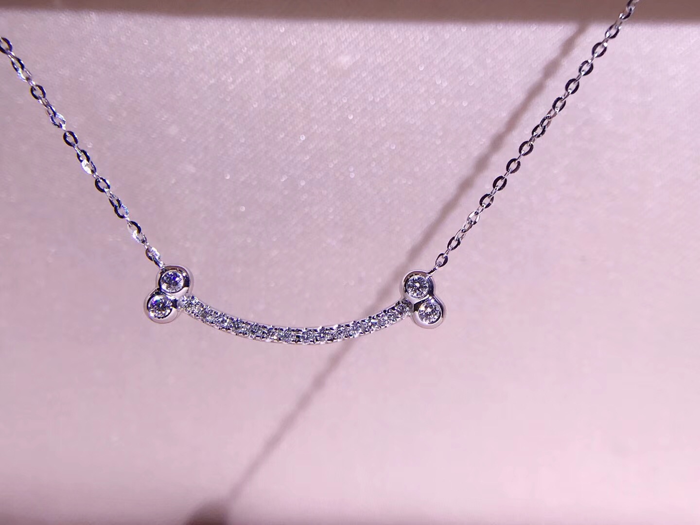 N00657 Smile Diamond Necklace in 18k White Gold/18k Gold