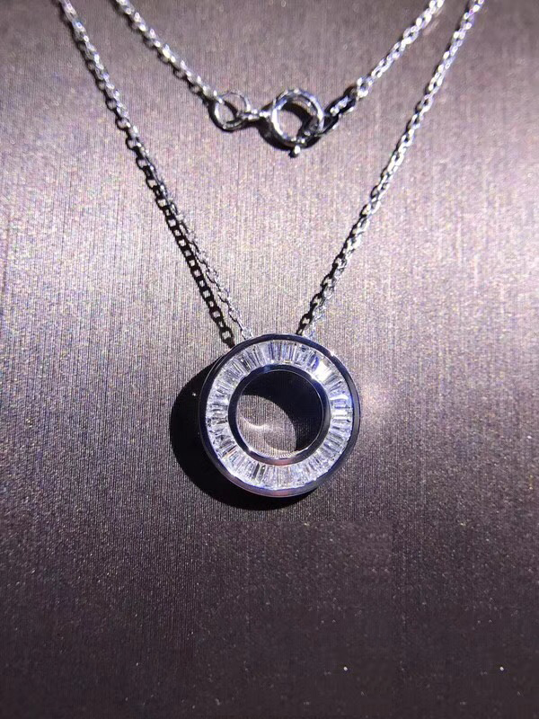 P00807-1 Round Shape Diamond Necklace in 18k White Gold