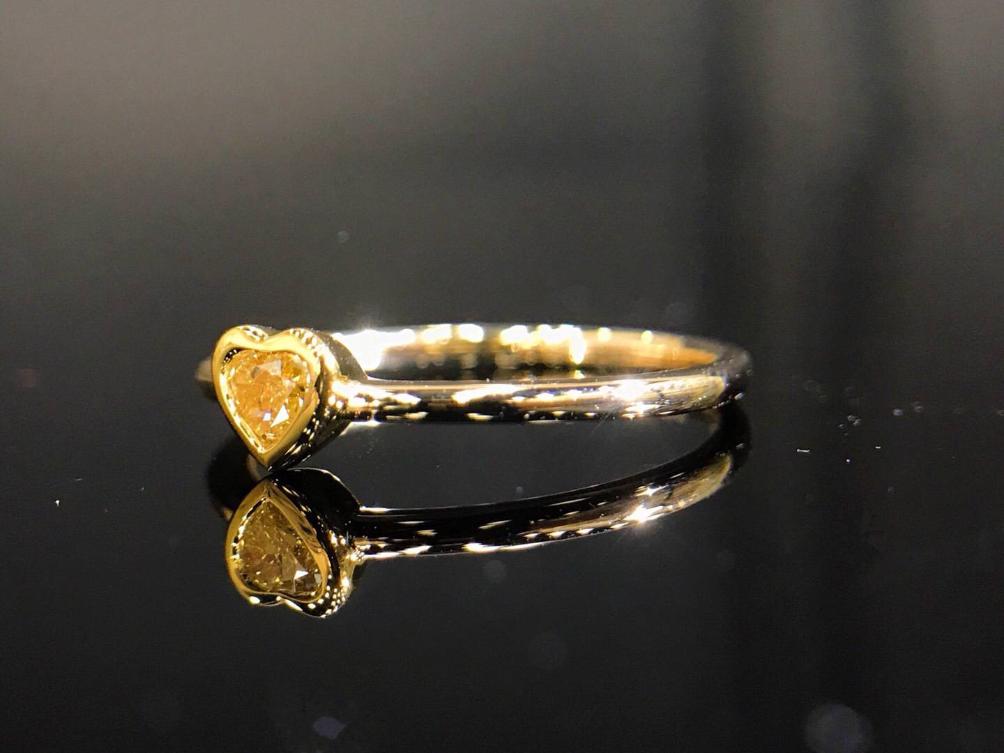 P00825 Heart Shaped Yellow Diamond Ring in 18k Gold