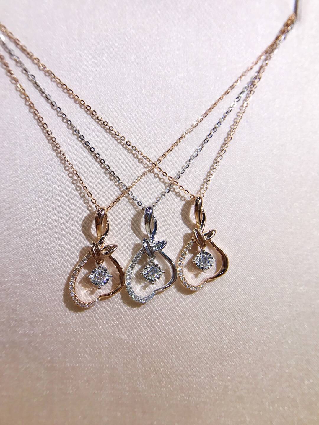 P00832 Diamond Necklace in 18k White Gold/18k Gold