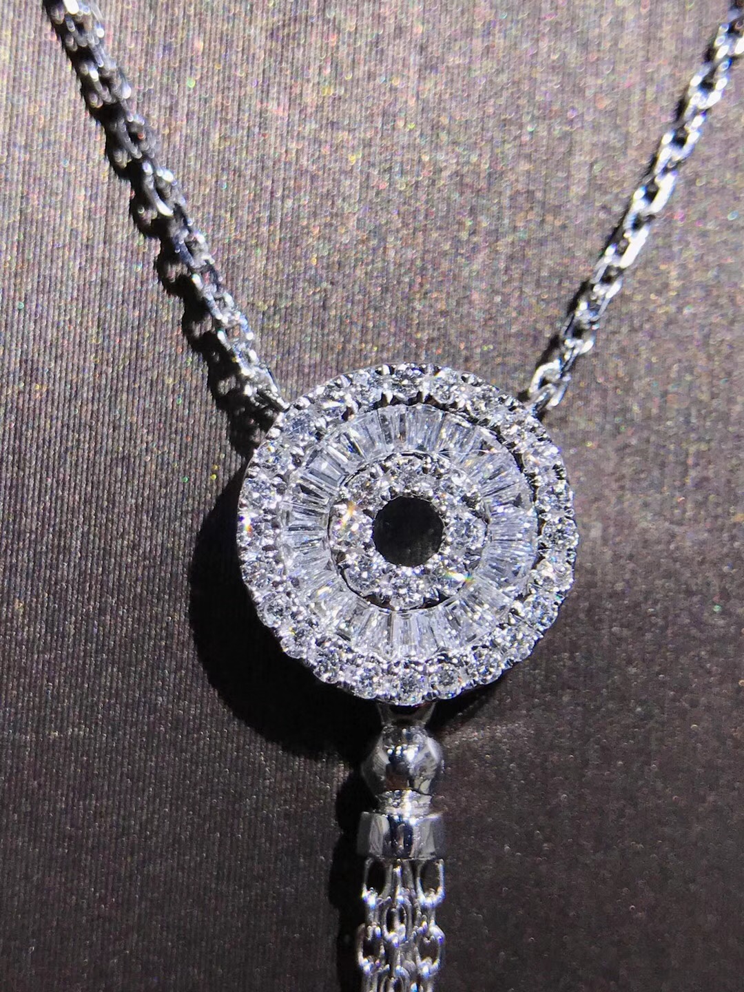 P00905 Diamond Necklace in 18k White Gold