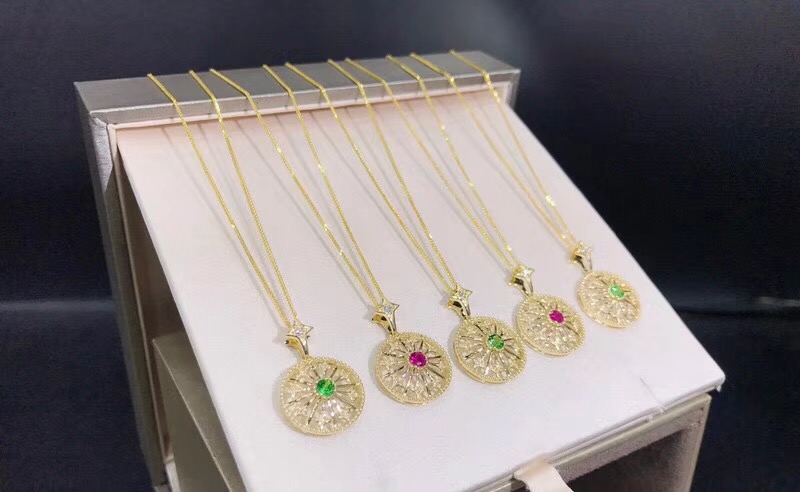 P00964 Ferris Wheel-shaped Necklaces in 18k Gold
