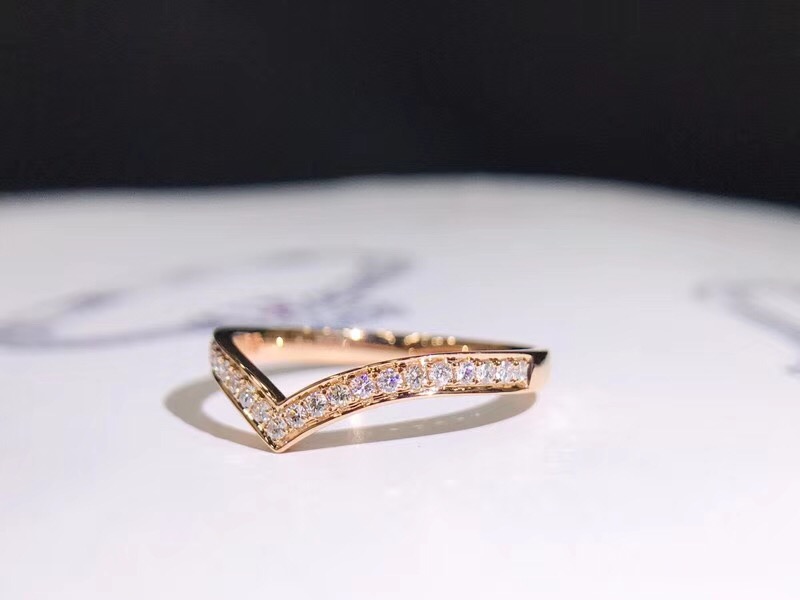 R00062-1 Engagement Diamond Ring