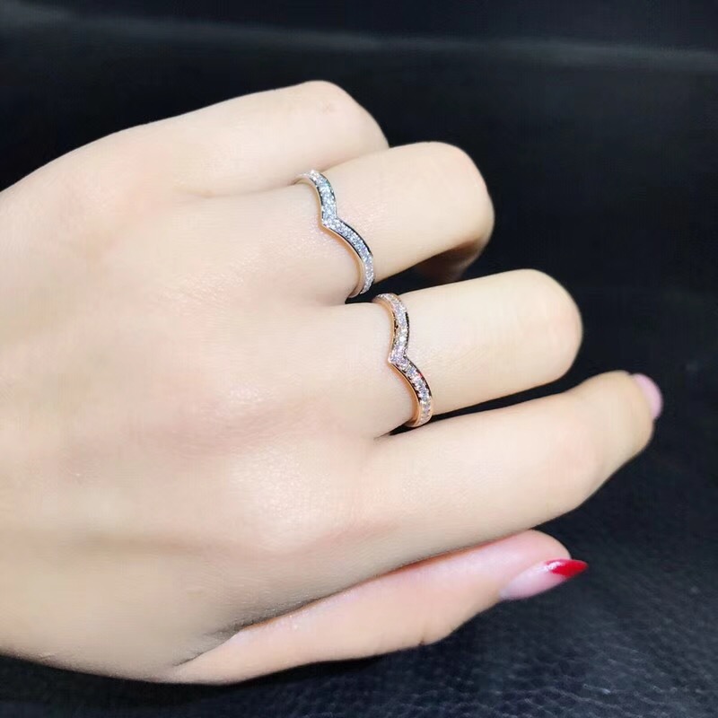 R00062-1 Engagement Diamond Ring