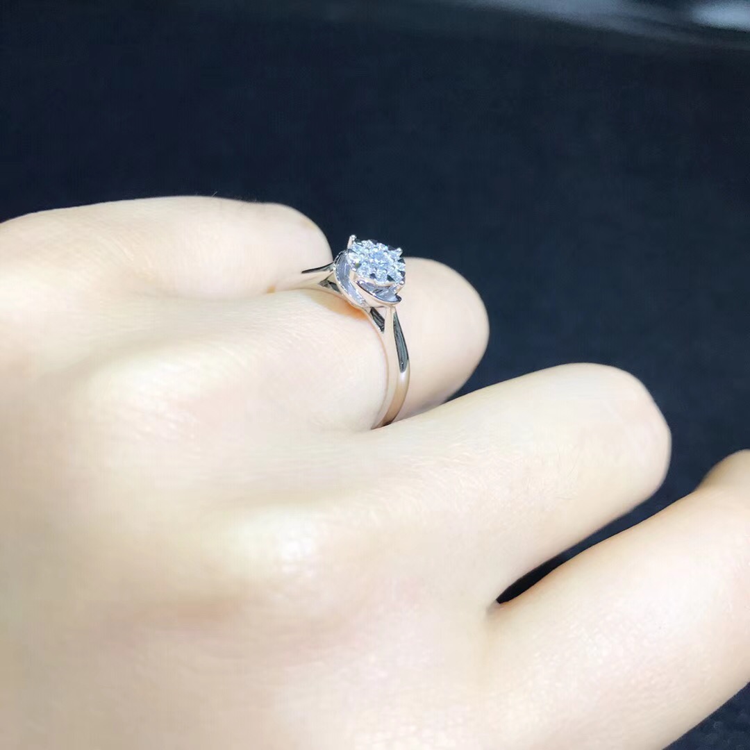 R21138-12 Engagement Diamond Ring in 18k White Gold