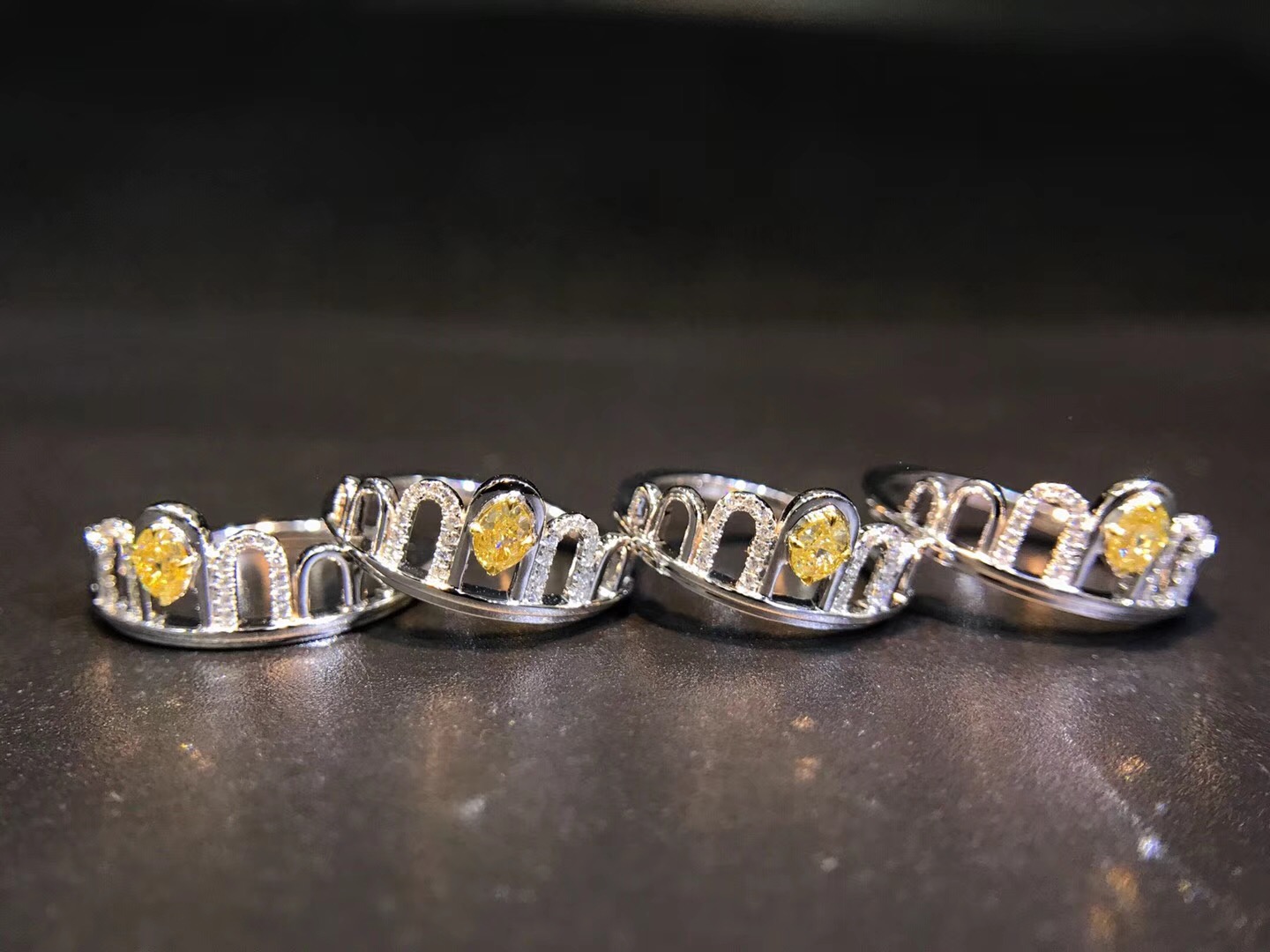 RW01091-18 Gorgeous Crown Diamond Rings